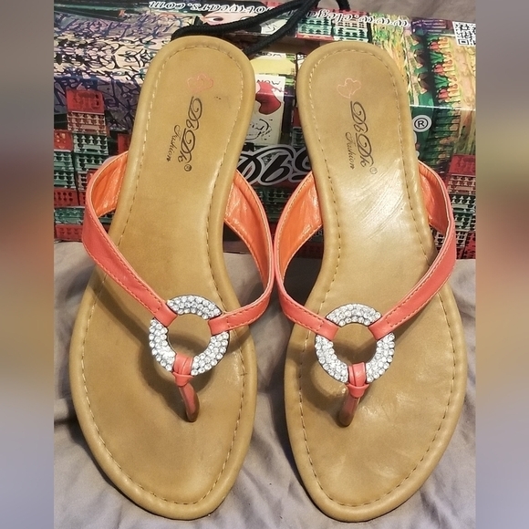 DB DK Fashion Flat Sandals with Orange Thong & Rhinestone Embellishment. Size 10 - Picture 3 of 5